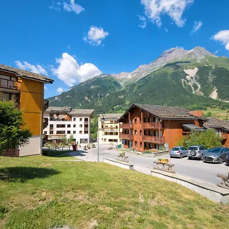 With Parking For 5 People Appartamento *